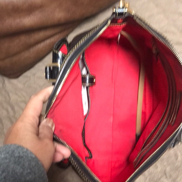 Dooney&Buorke - Picture 5 of 8